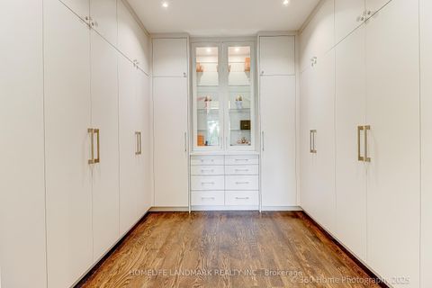 Photo 21 at 42 Foursome Crescent, Windfields, Toronto