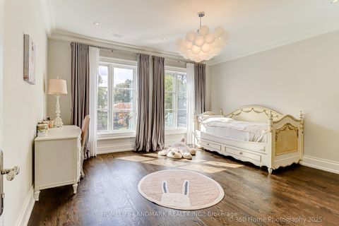 Photo 23 at 42 Foursome Crescent, Windfields, Toronto