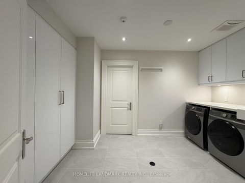 Photo 31 at 42 Foursome Crescent, Windfields, Toronto