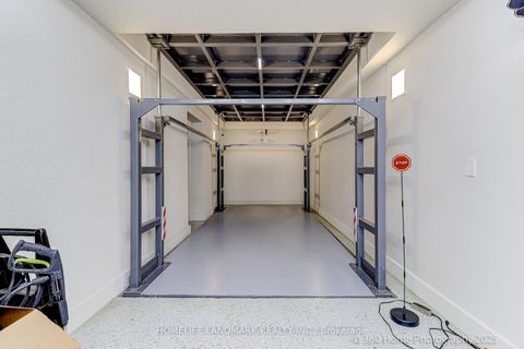 Photo 40 at 42 Foursome Crescent, Windfields, Toronto