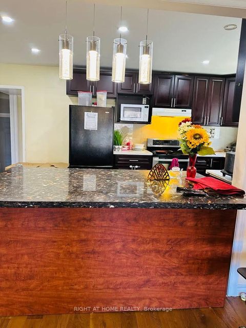 Photo 3 at 91 Westcroft Drive, West Hill, Toronto