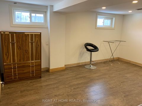 Photo 4 at 91 Westcroft Drive, West Hill, Toronto