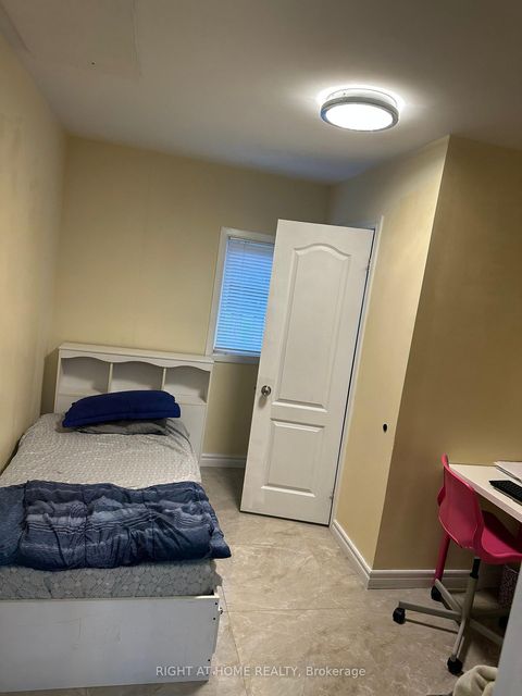 Photo 5 at 91 Westcroft Drive, West Hill, Toronto