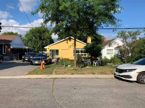 Photo 12 at 91 Westcroft Drive, West Hill, Toronto