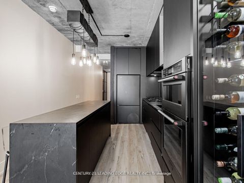 Photo 6 at 515 - 138 Princess Street, Moss Park, Toronto