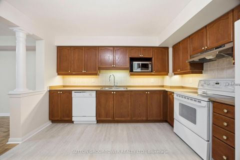 Photo 7 at 408 - 2500 Rutherford Road N, Maple, Vaughan