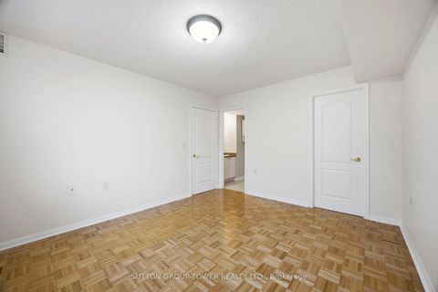 Photo 25 at 408 - 2500 Rutherford Road N, Maple, Vaughan