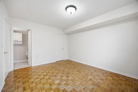 Photo 26 at 408 - 2500 Rutherford Road N, Maple, Vaughan