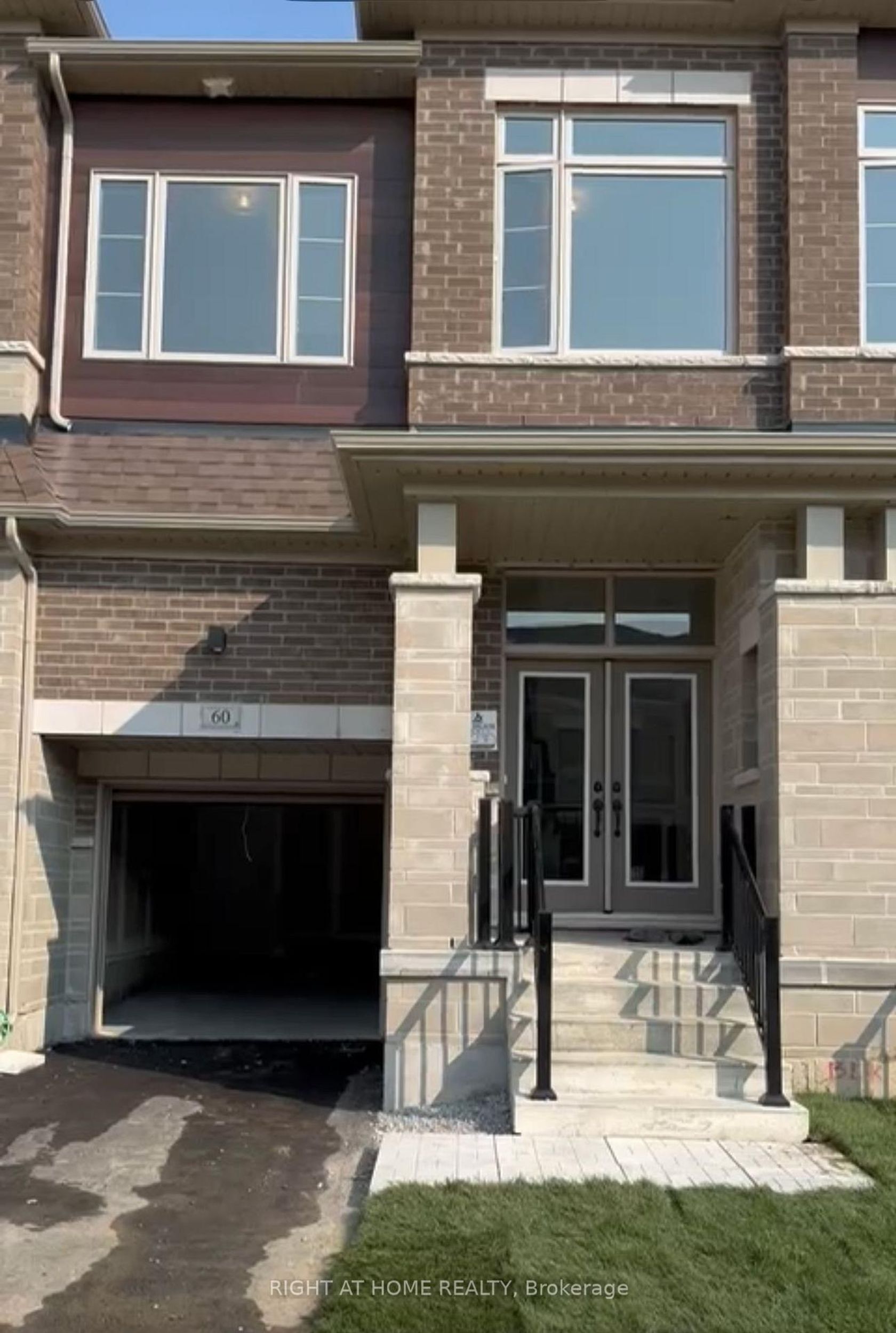 60 Singhampton Road, Kleinburg, Vaughan photo number 2