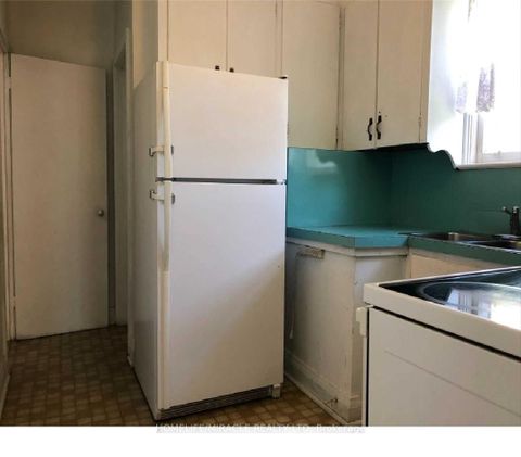 Photo 6 at 190 Poyntz Avenue, Westgate, Toronto