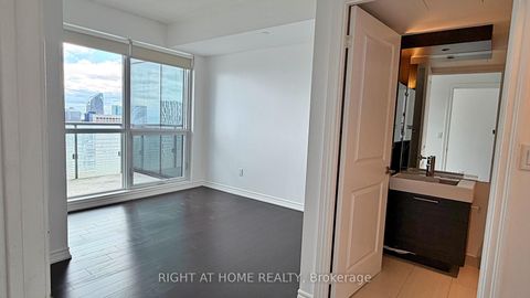 Photo 16 at 4207 - 386 Yonge Street, Bay Street Corridor, Toronto