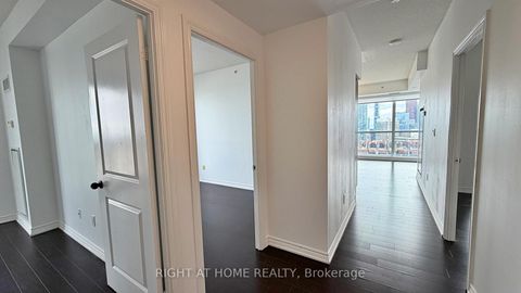 Photo 27 at 4207 - 386 Yonge Street, Bay Street Corridor, Toronto