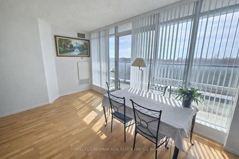 Photo 1 at 711 - 219 Fort York Boulevard, Niagara, Toronto