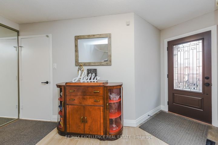 Photo 3 at 62 Atkins Circle, Northwood Park, Brampton
