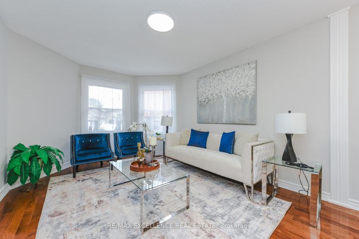 Photo 5 at 62 Atkins Circle, Northwood Park, Brampton