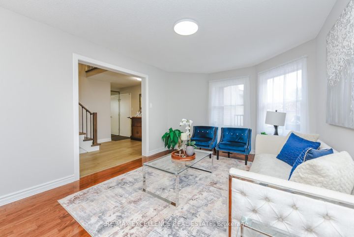 Photo 7 at 62 Atkins Circle, Northwood Park, Brampton