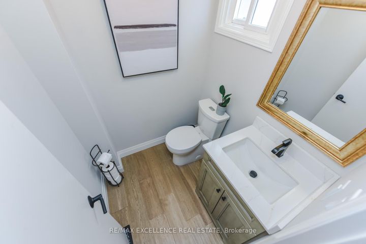 Photo 10 at 62 Atkins Circle, Northwood Park, Brampton