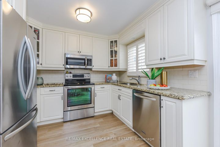 Photo 12 at 62 Atkins Circle, Northwood Park, Brampton