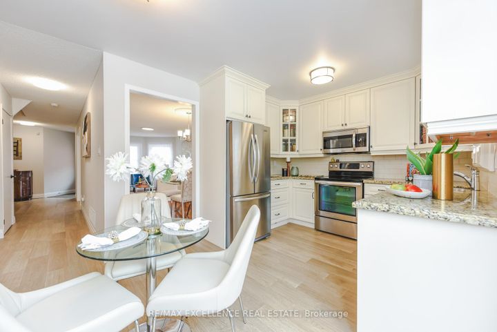 Photo 13 at 62 Atkins Circle, Northwood Park, Brampton