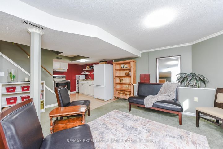 Photo 36 at 62 Atkins Circle, Northwood Park, Brampton