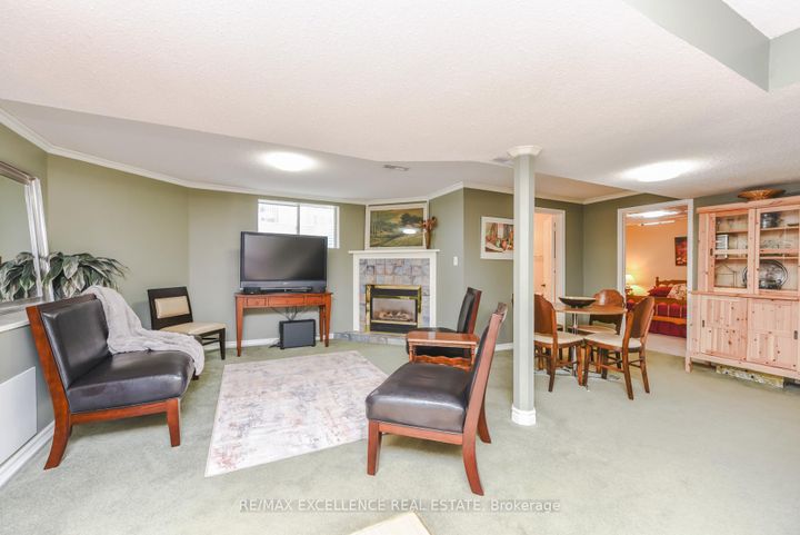 Photo 38 at 62 Atkins Circle, Northwood Park, Brampton