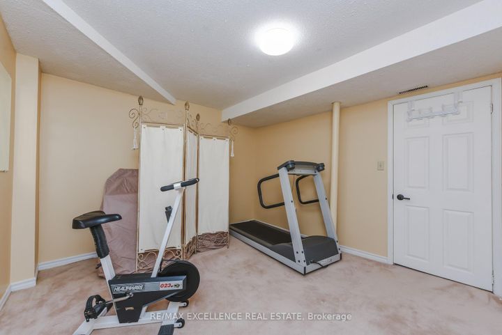 Photo 42 at 62 Atkins Circle, Northwood Park, Brampton