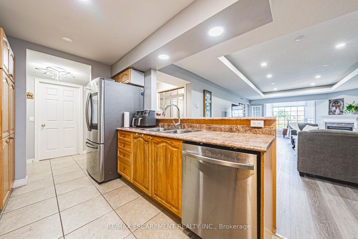 Photo 9 at 308 - 990 Golf Links Road, Meadowlands, Hamilton