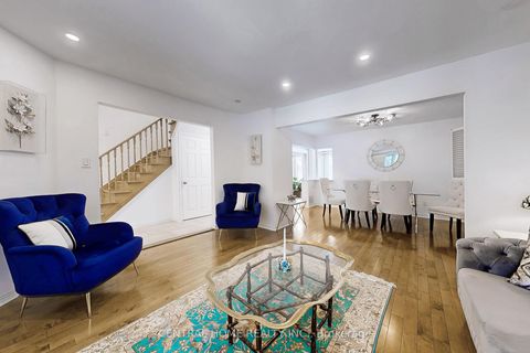 Photo 7 at 23 Heatherton Way, Yorkhill, Vaughan