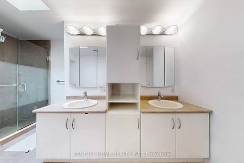 Photo 27 at 23 Heatherton Way, Yorkhill, Vaughan