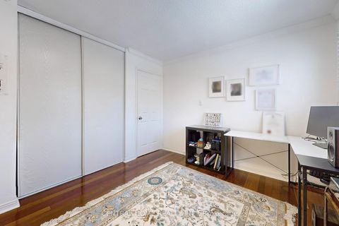 Photo 34 at 23 Heatherton Way, Yorkhill, Vaughan