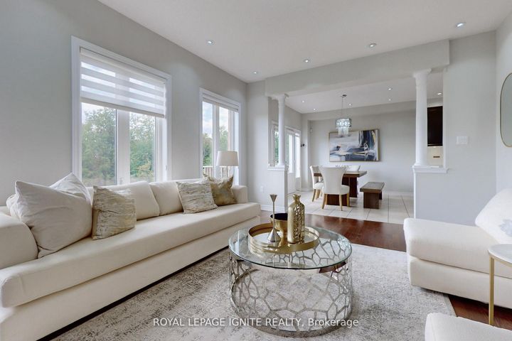 Photo 3 at 24 Arrowpoint Drive, Credit Valley, Brampton