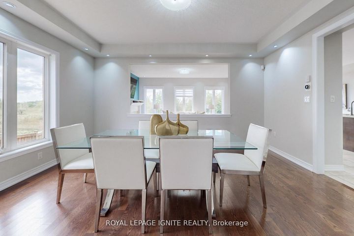 Photo 8 at 24 Arrowpoint Drive, Credit Valley, Brampton