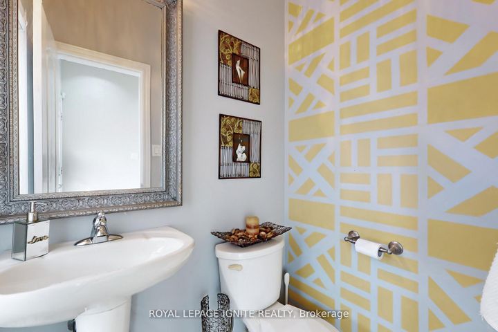 Photo 15 at 24 Arrowpoint Drive, Credit Valley, Brampton