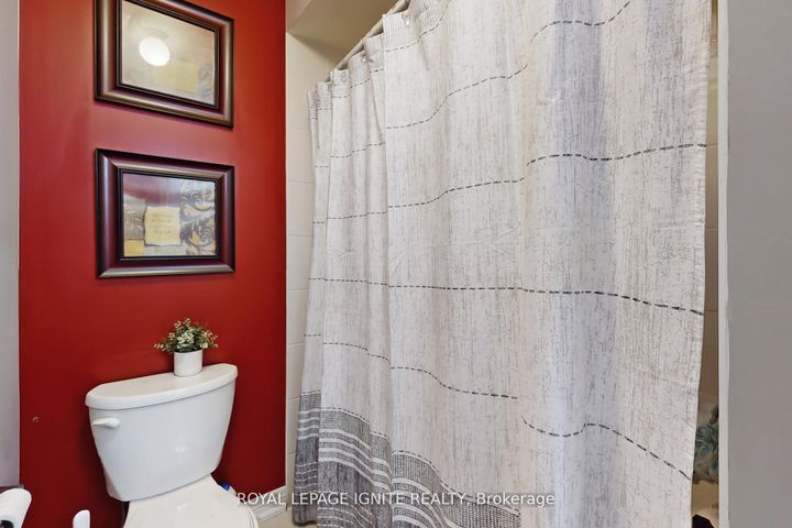 Photo 25 at 24 Arrowpoint Drive, Credit Valley, Brampton