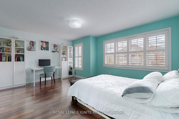 Photo 27 at 24 Arrowpoint Drive, Credit Valley, Brampton