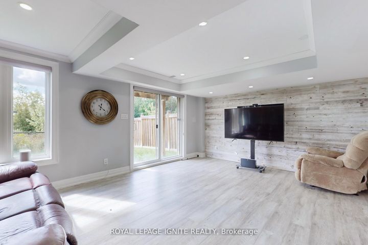 Photo 32 at 24 Arrowpoint Drive, Credit Valley, Brampton