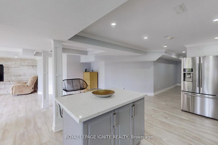 Photo 38 at 24 Arrowpoint Drive, Credit Valley, Brampton