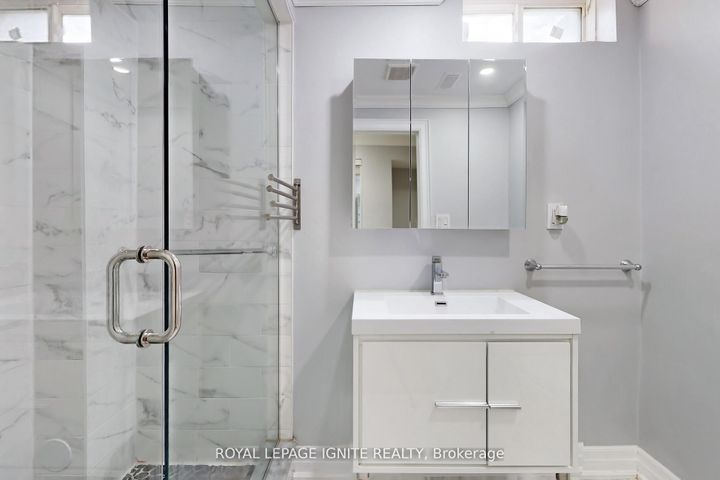 Photo 41 at 24 Arrowpoint Drive, Credit Valley, Brampton