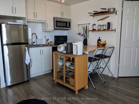 Photo 2 at 612 - 15 James Finlay Way, CFB, Toronto