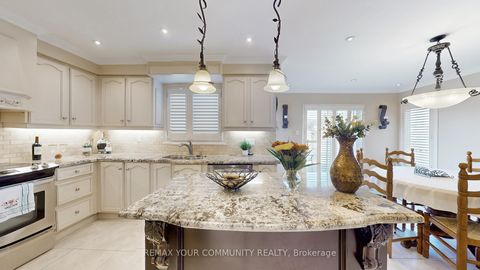 Photo 8 at 10 Hollyburn Court, West Woodbridge, Vaughan