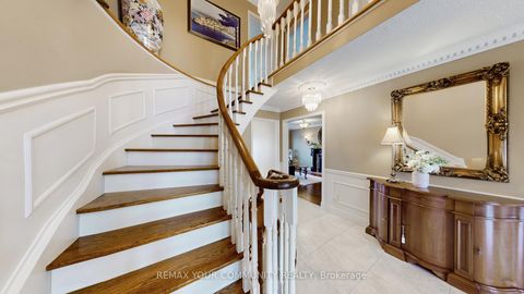 Photo 15 at 10 Hollyburn Court, West Woodbridge, Vaughan