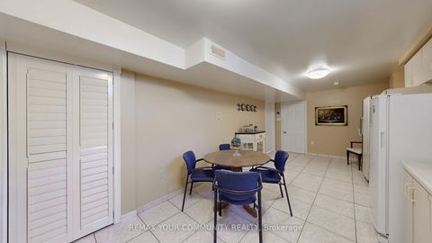 Photo 27 at 10 Hollyburn Court, West Woodbridge, Vaughan