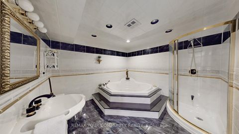 Photo 29 at 10 Hollyburn Court, West Woodbridge, Vaughan