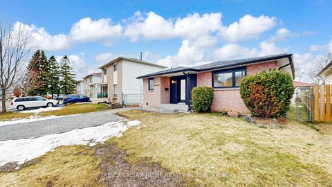 Photo 3 at 20 Dowswell Drive E, Malvern, Toronto