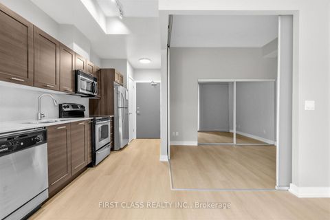 Photo 6 at 216 - 169 Fort York Boulevard, Waterfront Communities C1, Toronto