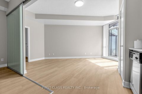 Photo 9 at 216 - 169 Fort York Boulevard, Waterfront Communities C1, Toronto