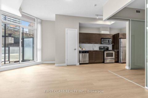 Photo 11 at 216 - 169 Fort York Boulevard, Waterfront Communities C1, Toronto