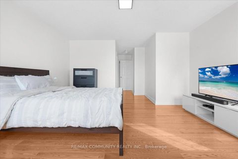 Photo 17 at 88 Mainland Crescent, Vellore Village, Vaughan