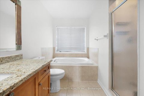 Photo 19 at 88 Mainland Crescent, Vellore Village, Vaughan