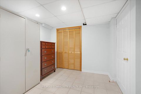 Photo 27 at 88 Mainland Crescent, Vellore Village, Vaughan